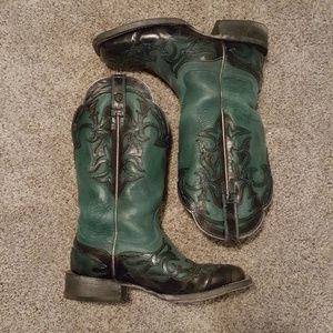 Black and Turquoise Ariats